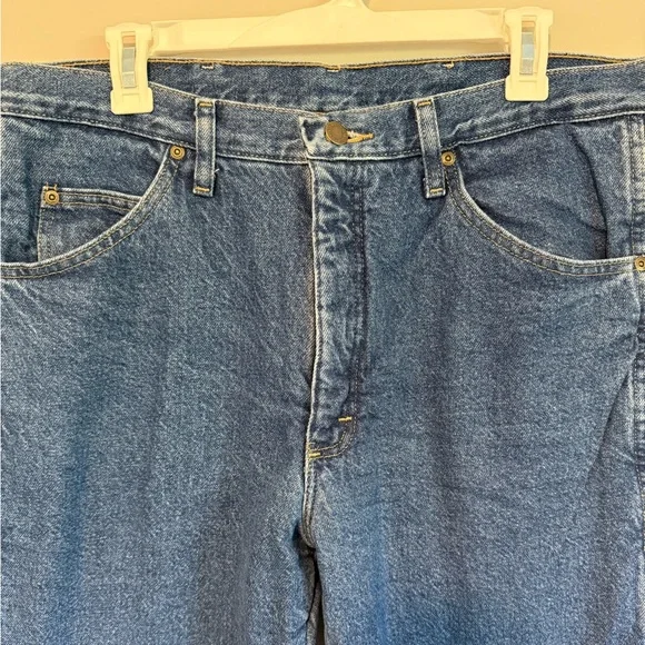 Wrangler Rugged Wear Thermal Lined Jean - Picture 3 of 9